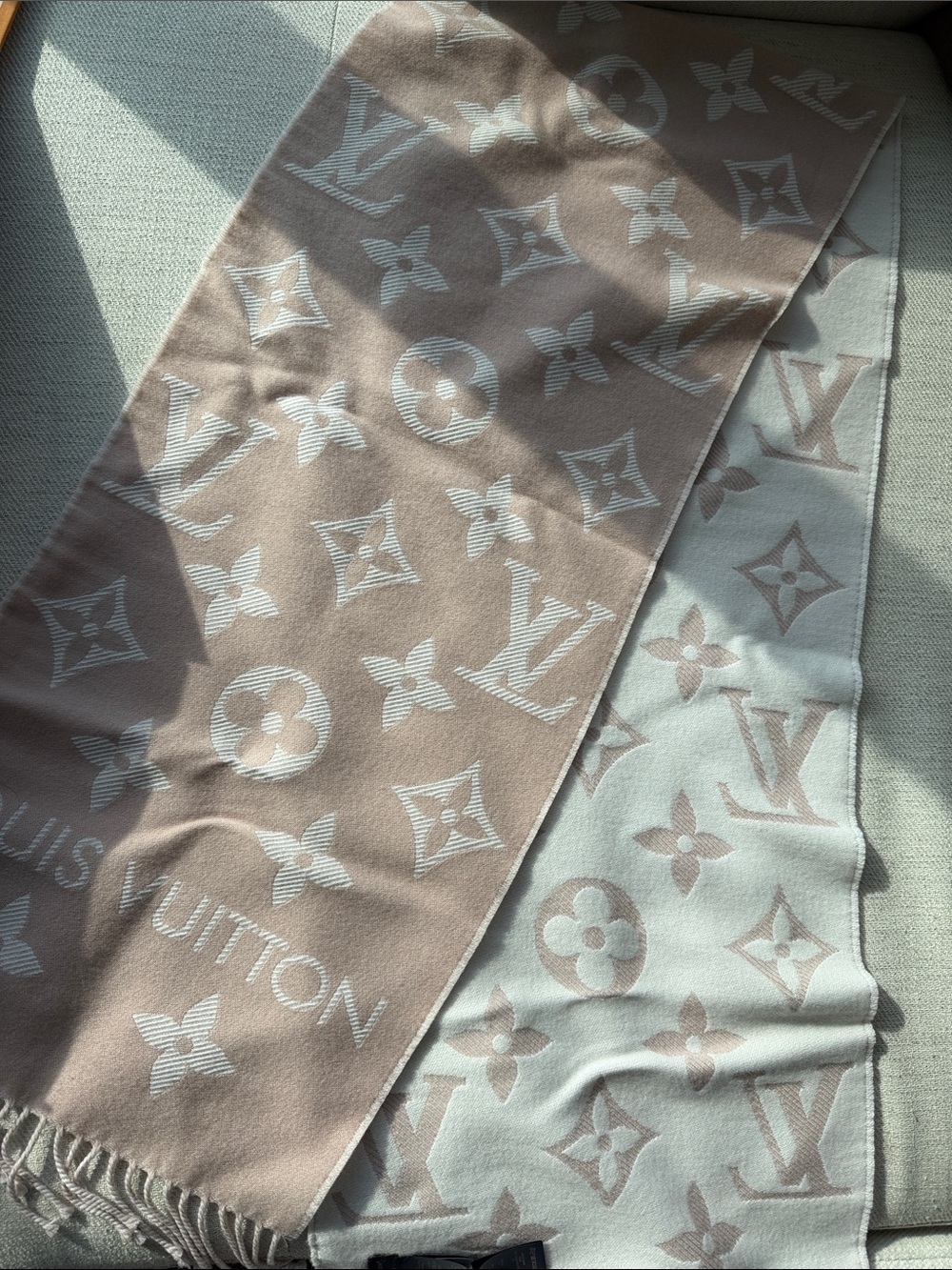 Authentic Brand NEW reversible Louis Monogram Scarf